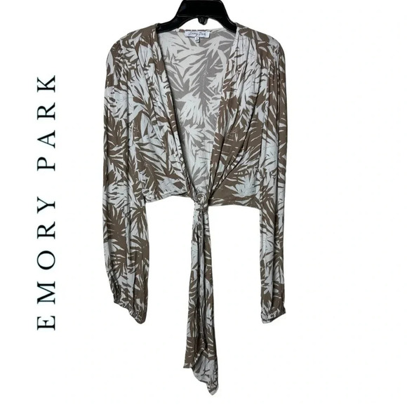 1742. EMORY PARK LONG SLEEVE CROPPED‎ KIMONO WITH TIE IN THE FRONT SIZE SMALL - Picture 1 of 9